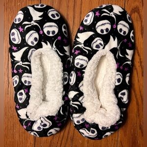 Disney: The Nightmare Before Christmas Fuzzy Babba Slipper Socks! Size 7-9 1/2.